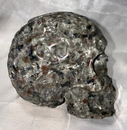 Yooperlite Skull 6-11 (UV Reactive) - polished stone sculpture glows in blacklight
