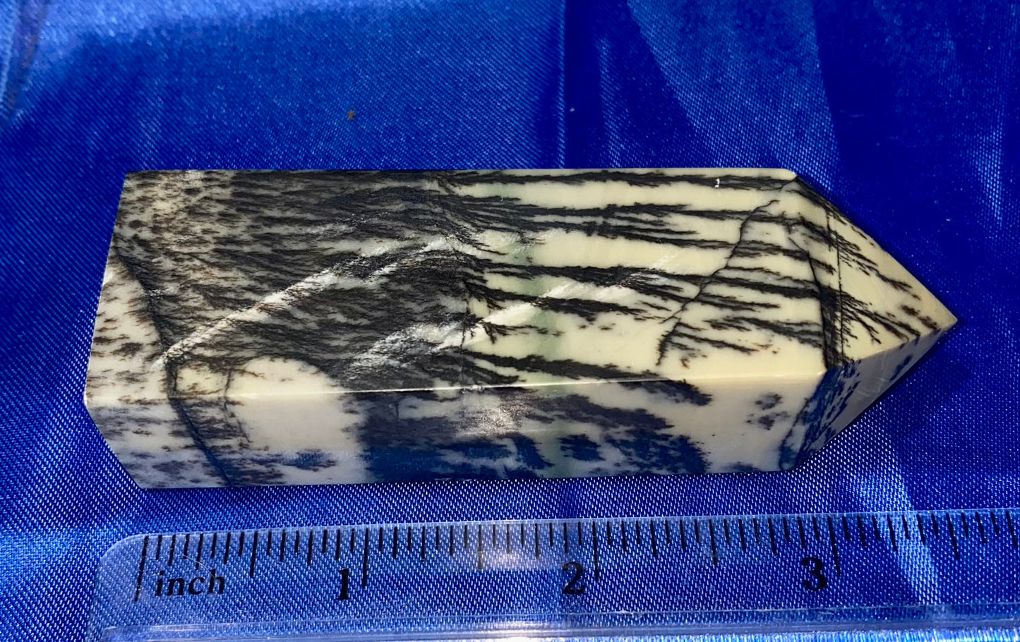 Dendritic Agate Point 3m - black cream polished stone sculpture