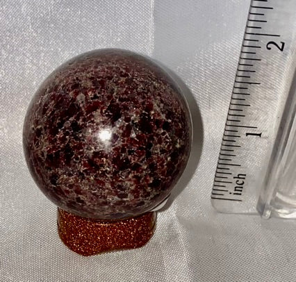 Garnet Sphere x