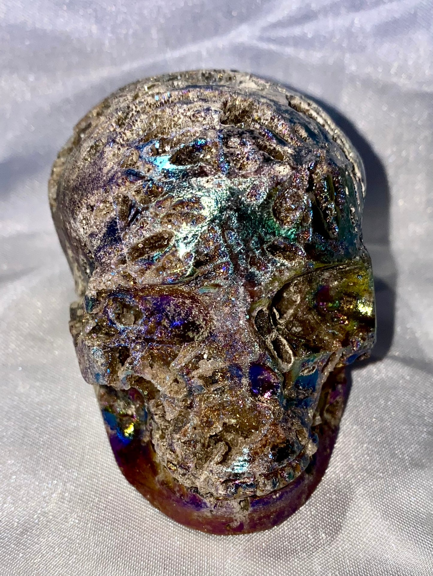 Sphalerite Aura Skull l polished stone sculpture with drusy druzy - Halloween decor, spooky polished stone sculpture