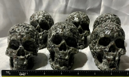 Yooperlite Skull 6-11 (UV Reactive) - polished stone sculpture glows in blacklight