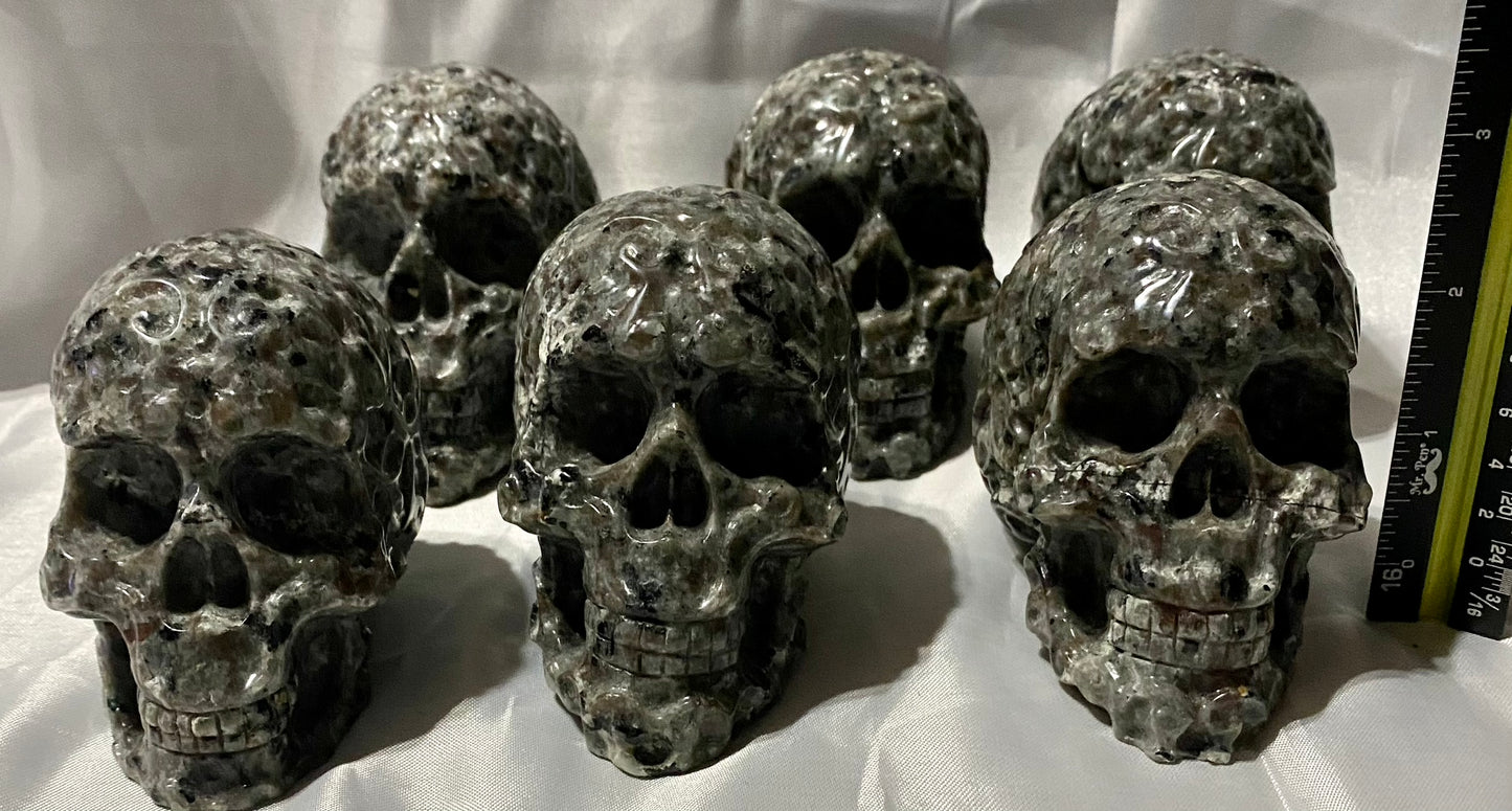 Yooperlite Skull 6-11 (UV Reactive) - polished stone sculpture glows in blacklight