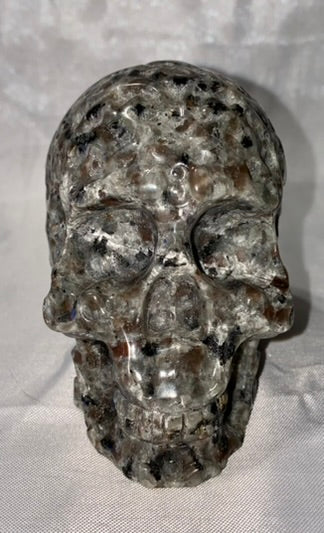 Yooperlite Skull 6-11 (UV Reactive) - polished stone sculpture glows in blacklight