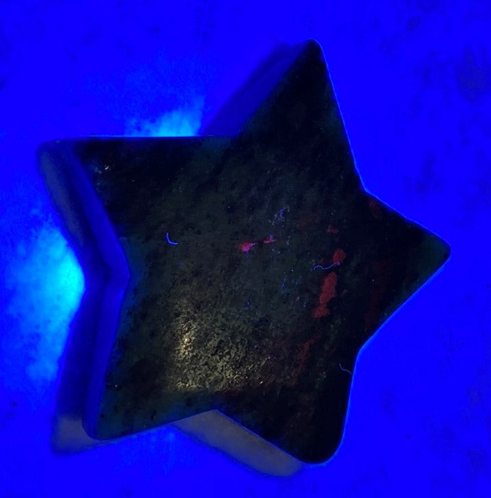 Ruby in Zoisite star (UV Reactive)