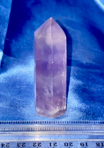 Fluorite Point m23 - polished purple white stone mini-tower sculpture