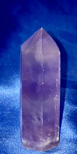 Fluorite Point m23 - polished purple white stone mini-tower sculpture