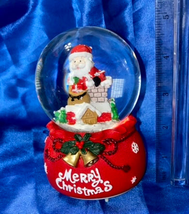 Musical Christmas Snow Globes - Santa!