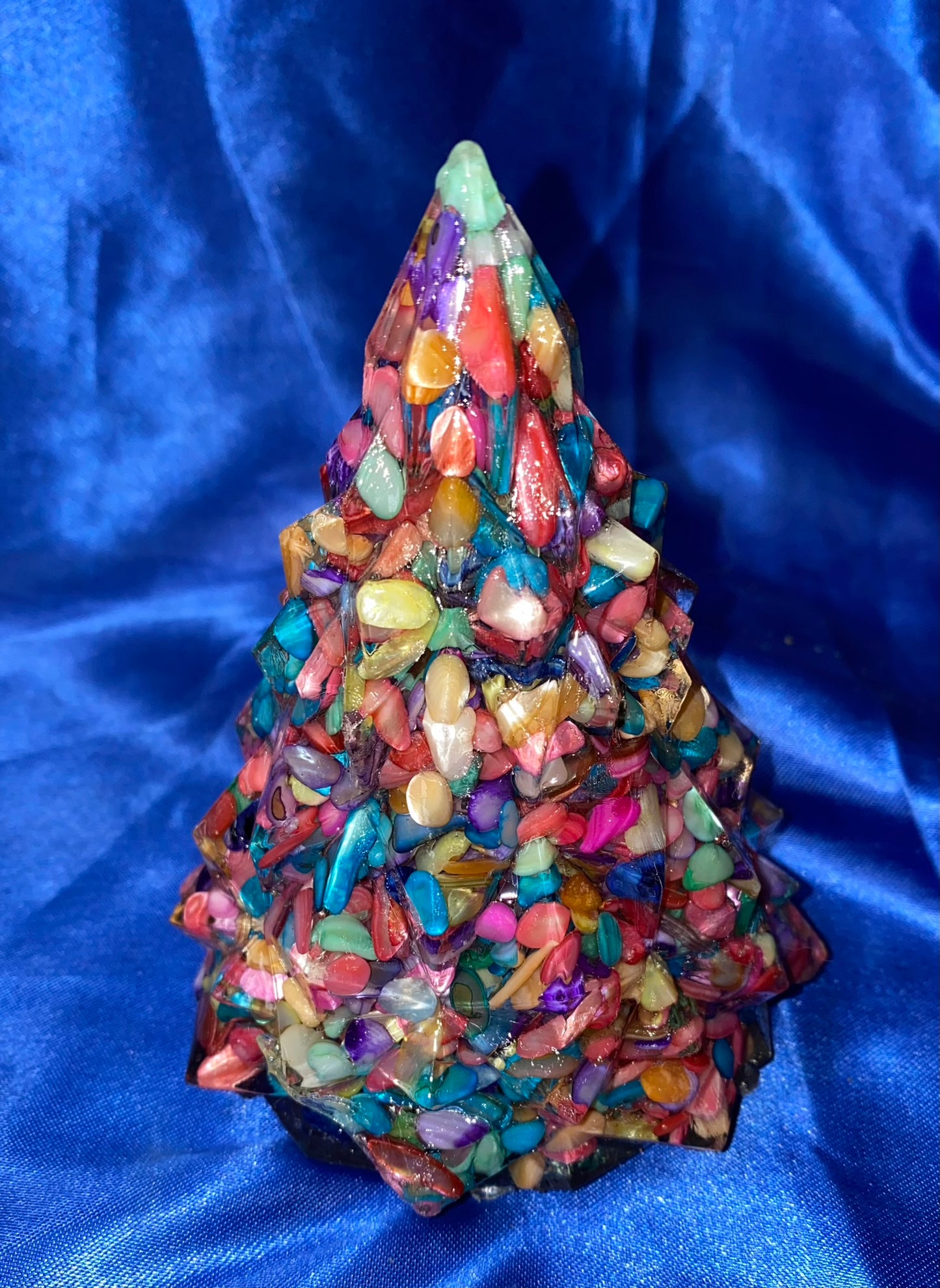 Stone-Chip-Filled Resin Christmas Tree Statue Figurine