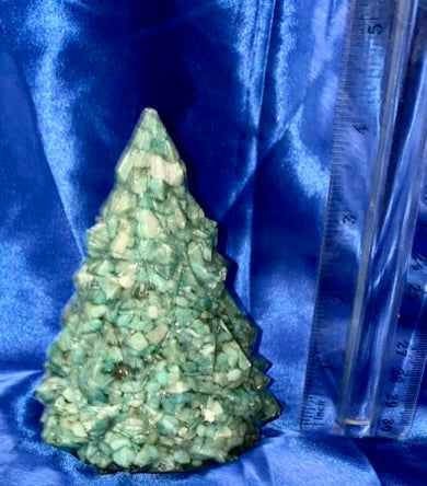 Stone-Chip-Filled Resin Christmas Tree Statue Figurine