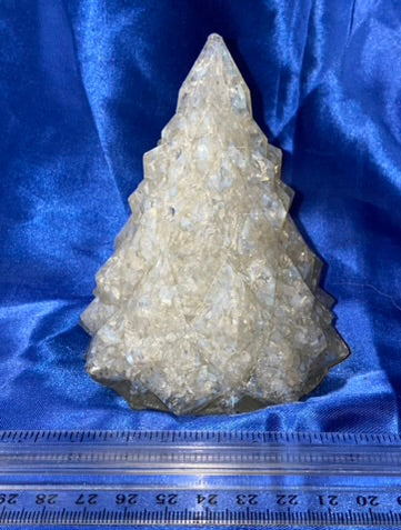 Stone-Chip-Filled Resin Christmas Tree Statue Figurine